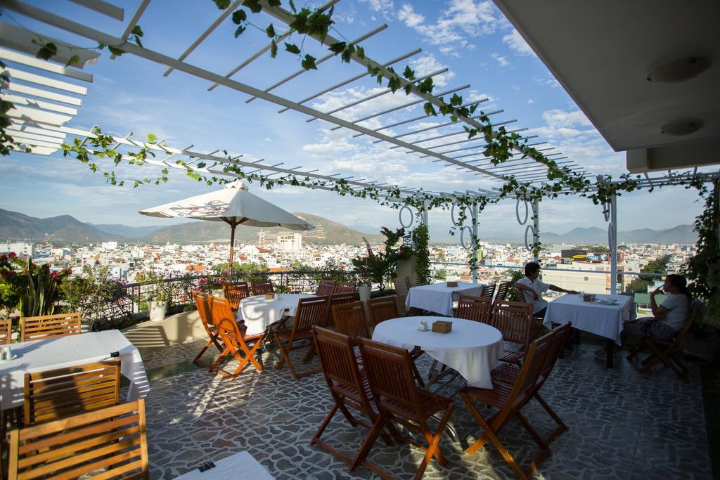 Copac Hotel Nha Trang Bagian luar foto